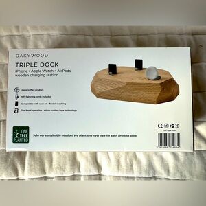 Oakywood Triple Charger - iPhone, Apple Watch, AirPods Wooden Charging Station